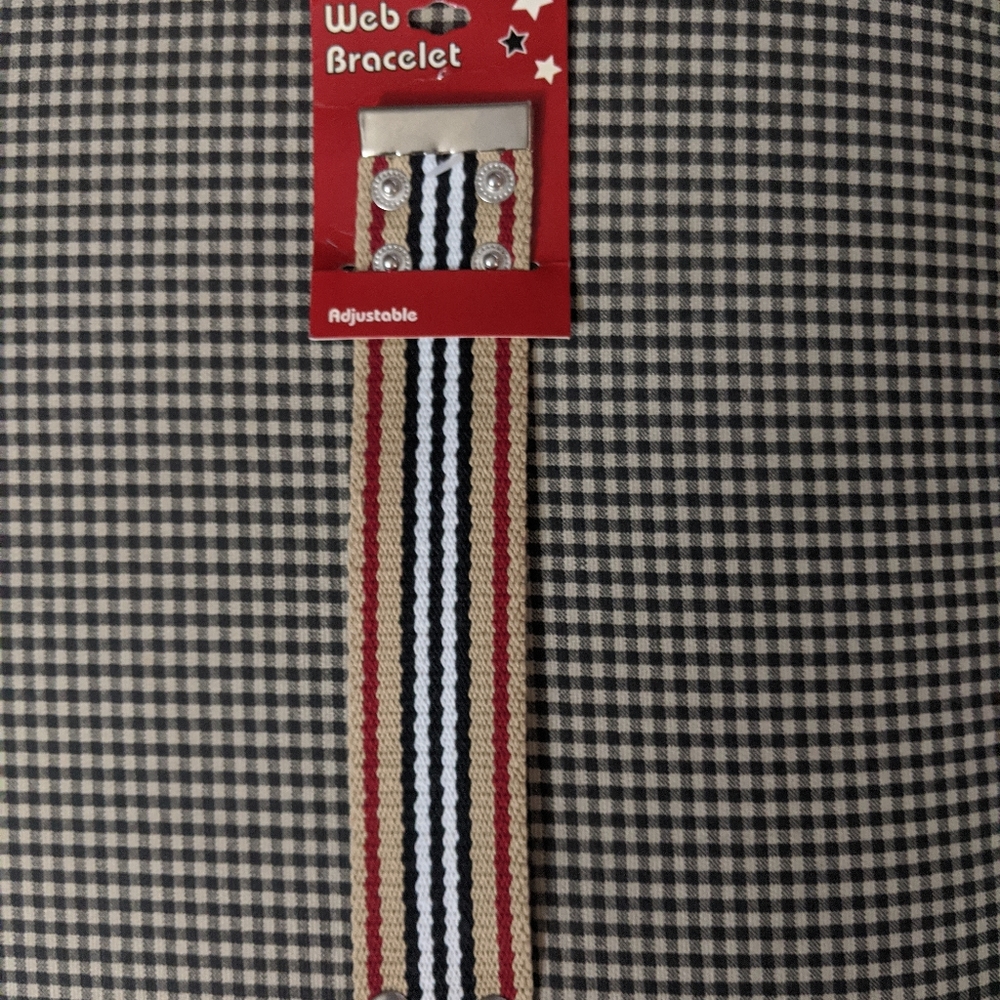 NWT Snap bracelet